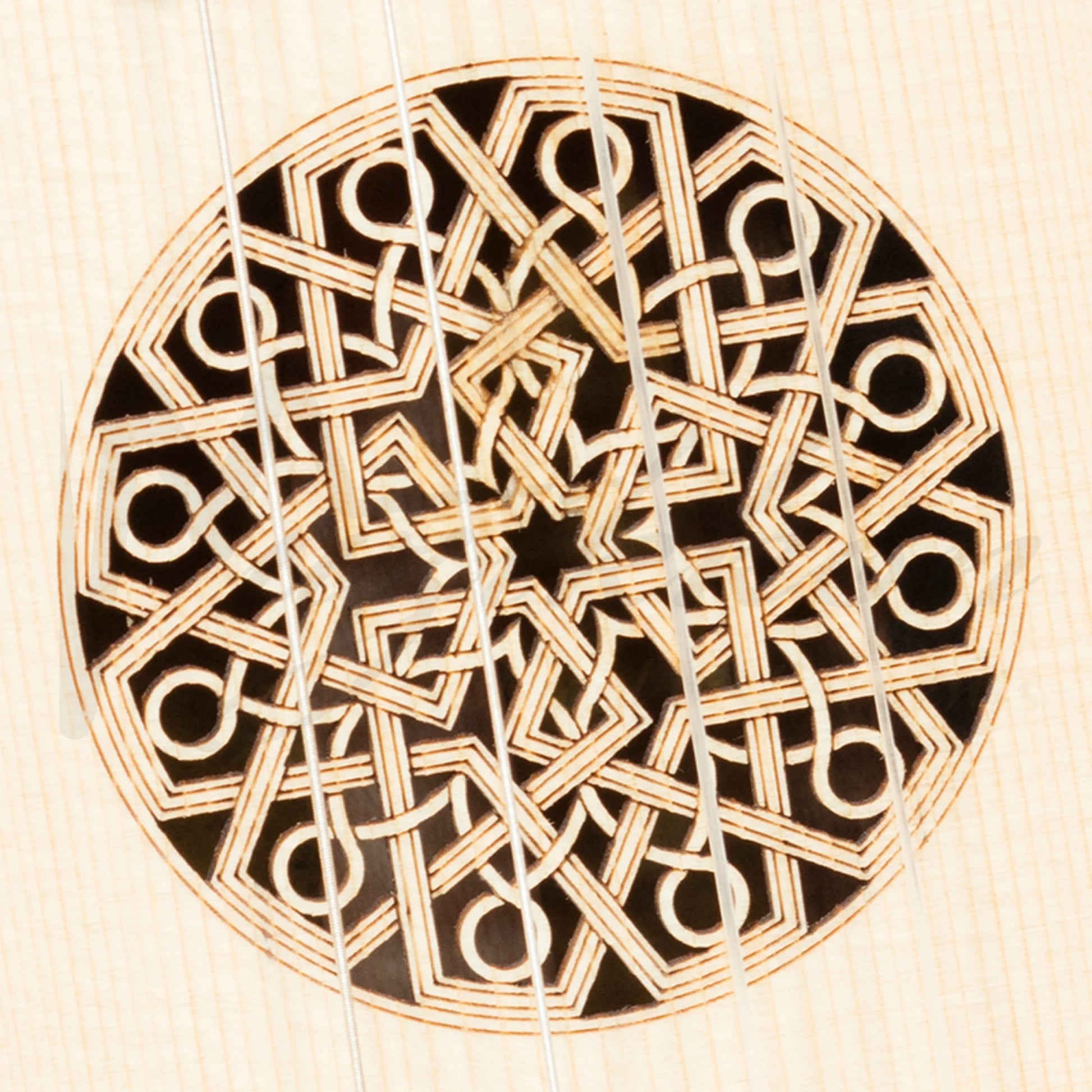 Heartland Baroque Ukulele 4 String Baritone Variegated Rosewood And Lacewood