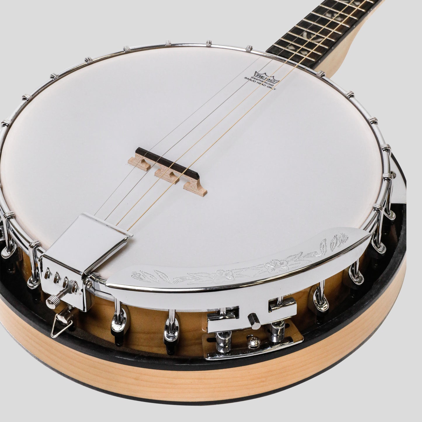 Heartland Deluxe Irish Tenor Banjo Linkshänder 19 Bünde 24 Bügel geschlossen Massiver Boden Ahorn Finish