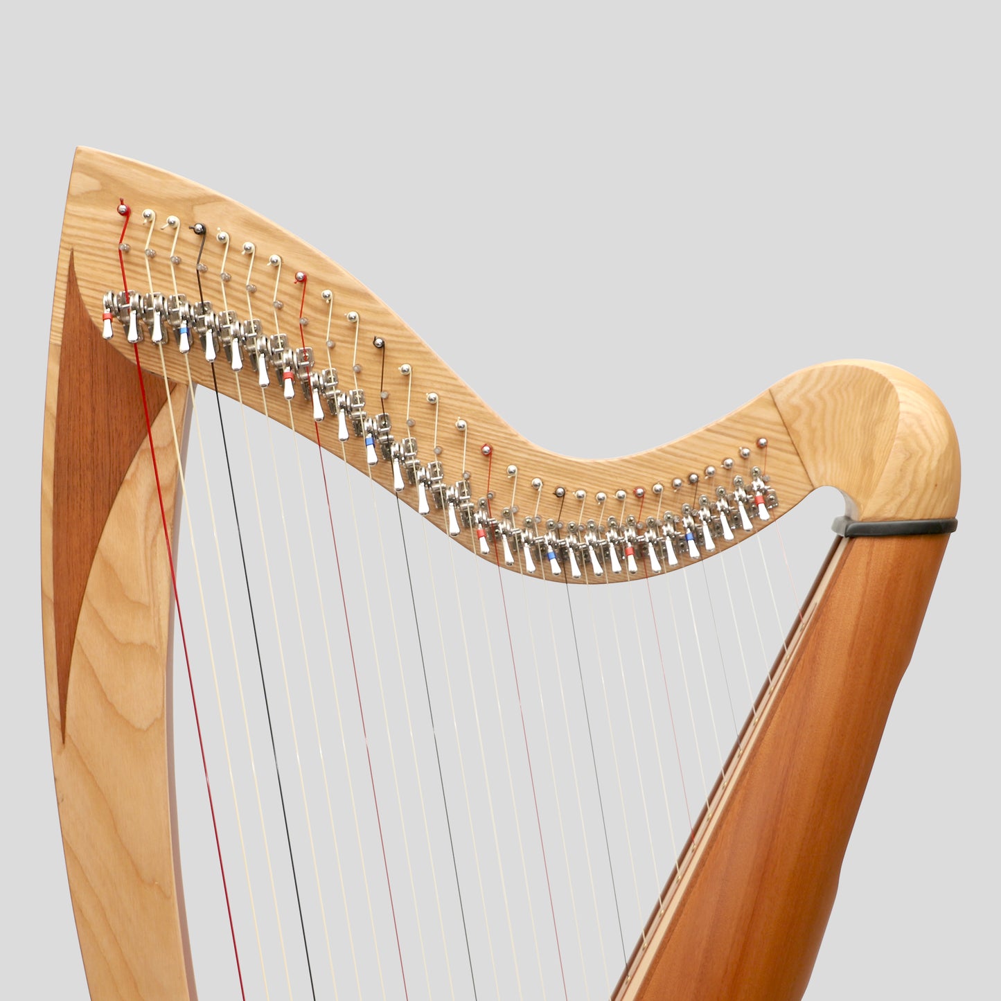 McHugh Atlas Harp 29 String Ash and Mahogany Roundback